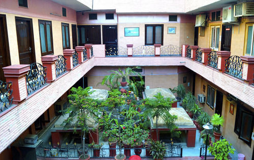 Hotel Shiraz Continental Amritsar