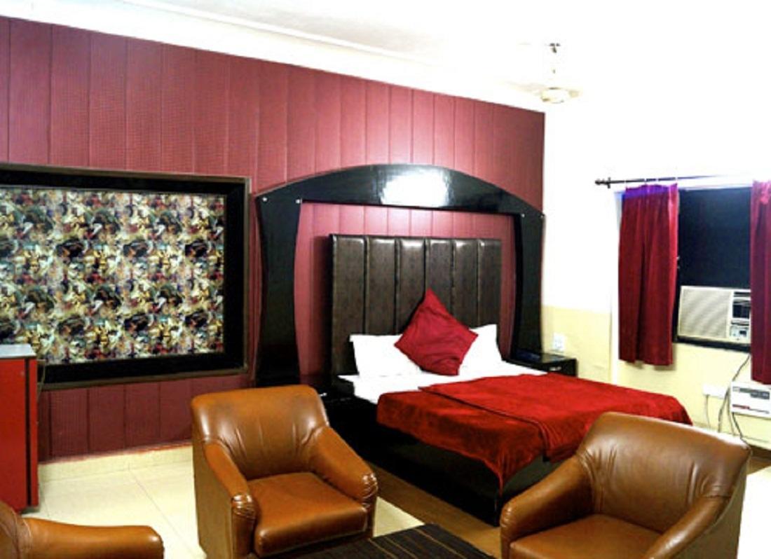 Shiraz Continental Hotel 3*